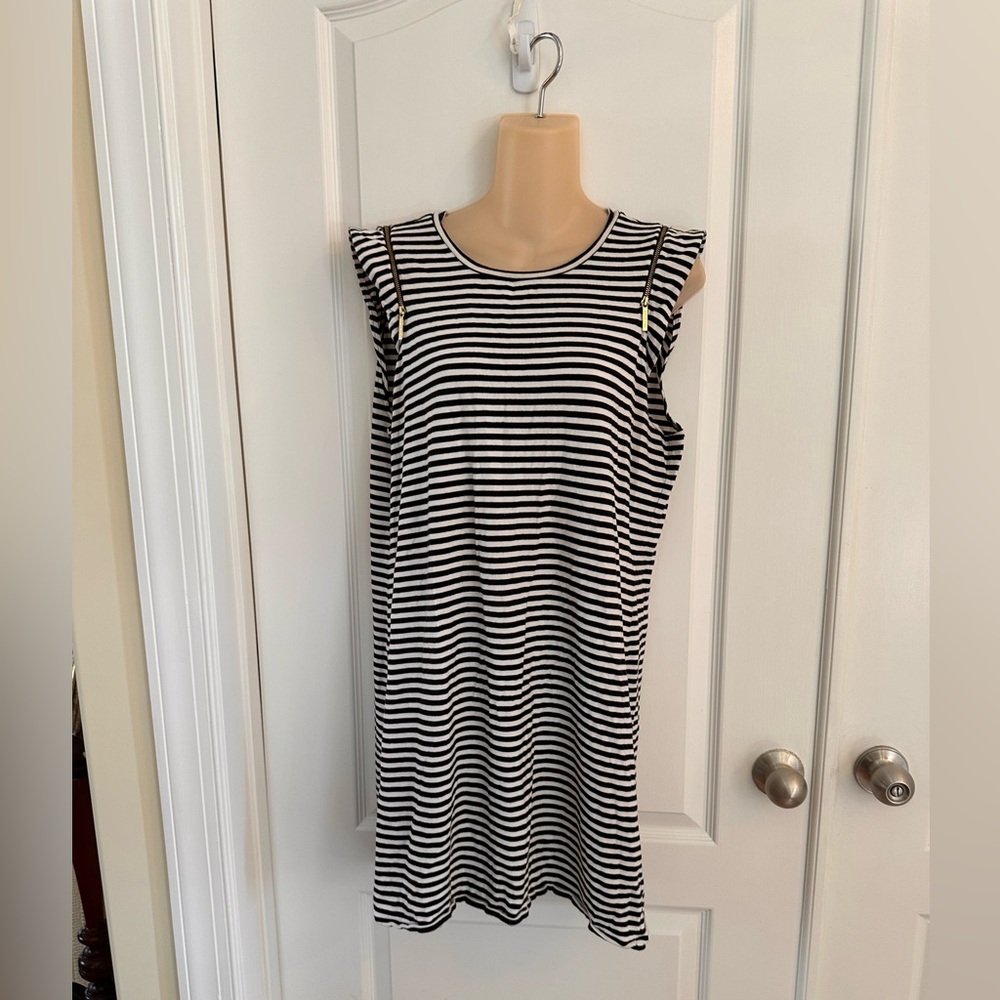 Michael Kors Basics striped shift dress with zippered shoulder accents